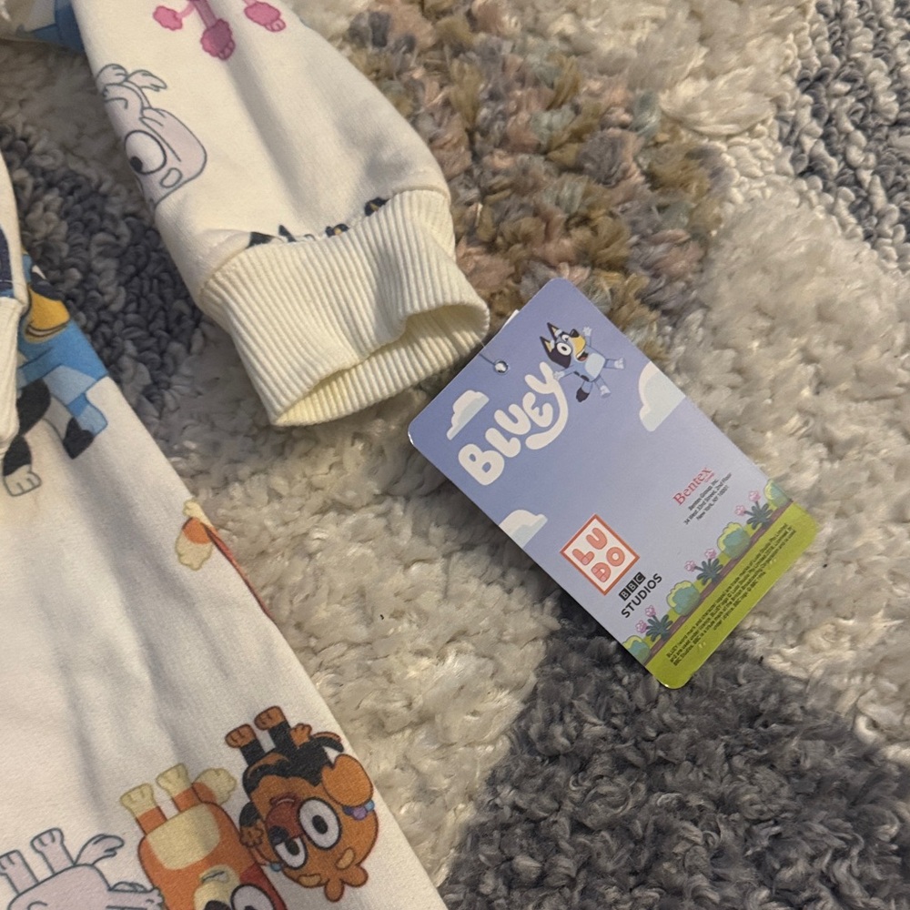 Bluey Outfit - Picture 3 of 8